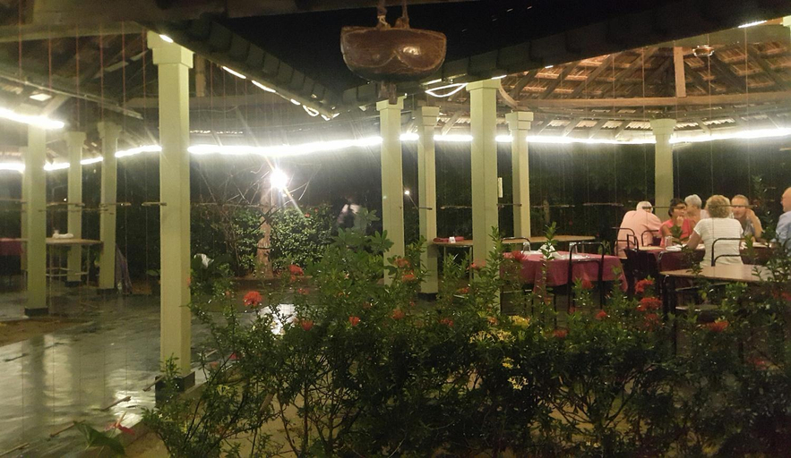 Food & Drinks 5, Riviera Resort, Manmunai North