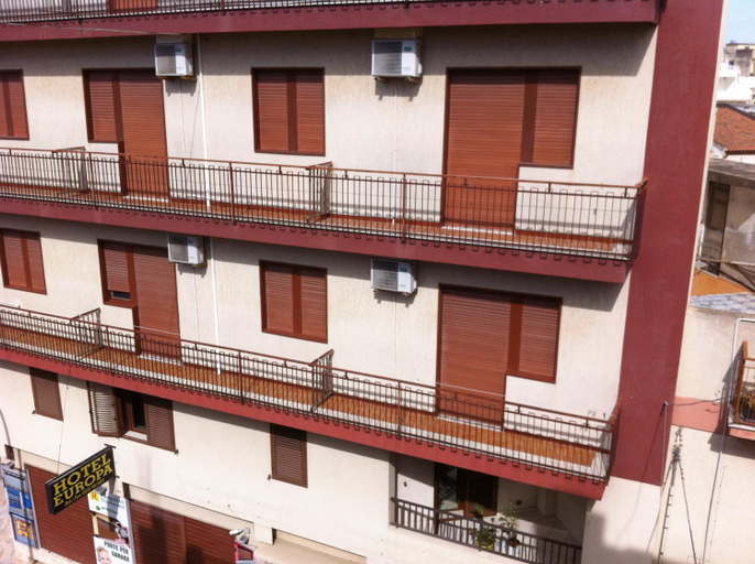 Others 5, Albergo Europa, Ragusa