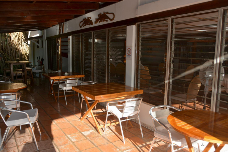 Food & Drinks 4, Beso del Viento (Adults Only), Parrita