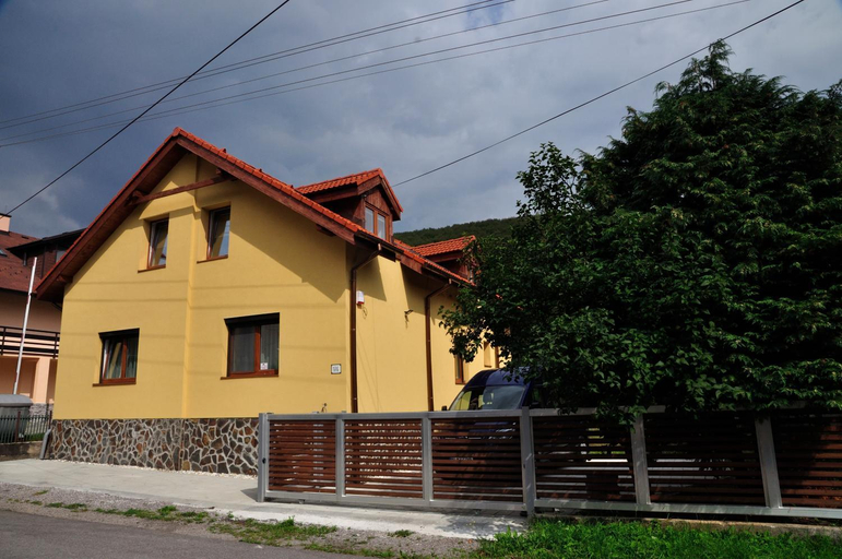 Others 5, Ubytovanie Ahoj v prirode, Brezno