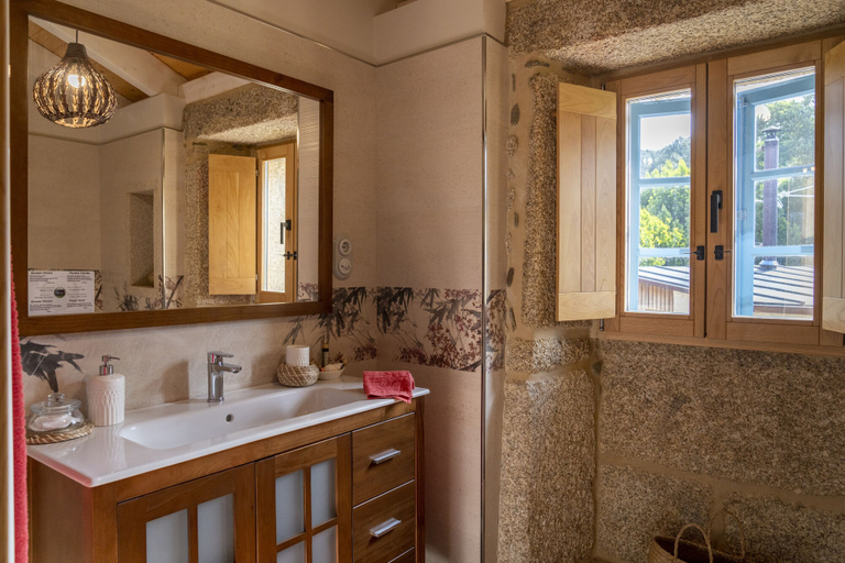 Bathroom 3, OLardoMar - Casa Rural, A Coruña