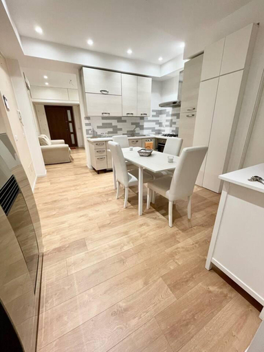 Private kitchen, La Casa di Andrea Sleeps 5 With Parking, Catania
