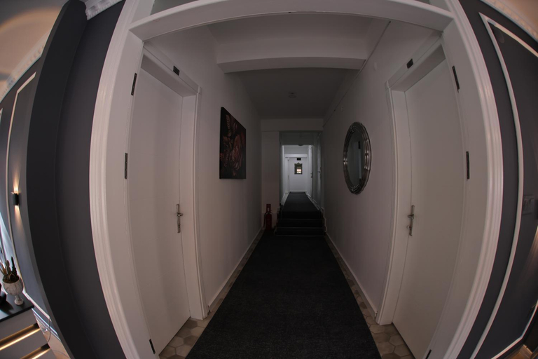 Others 4, ARDA AKSOY OTEL, Merkez