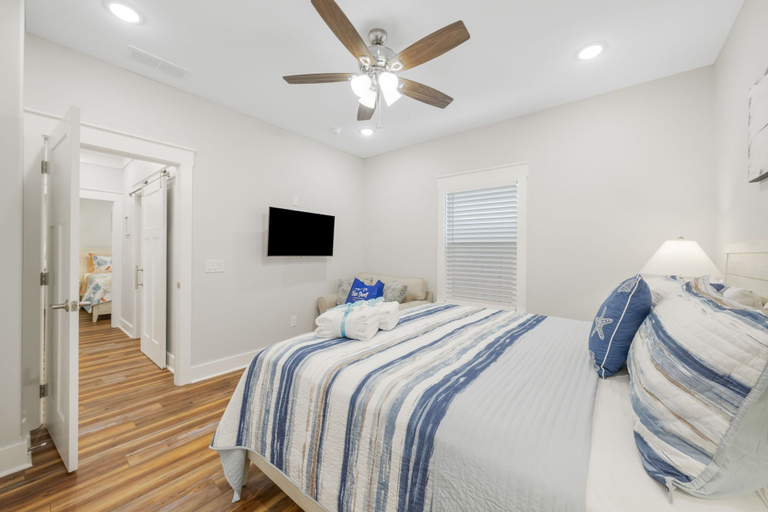 Bedroom 2, Laguna Peach: 3BA 2BA Retreat for 10! Explore Nearby Beaches & Activities, Bay