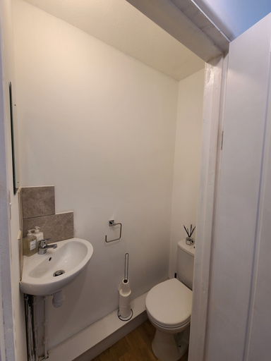 Bathroom 4, 2 Bed House - Sleeps 5 - Pets - Parking - Wifi, Manchester