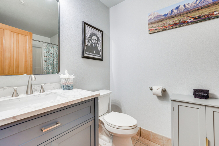 Bathroom, Keystone Condo Near Hiking, Biking & Fun, Summit