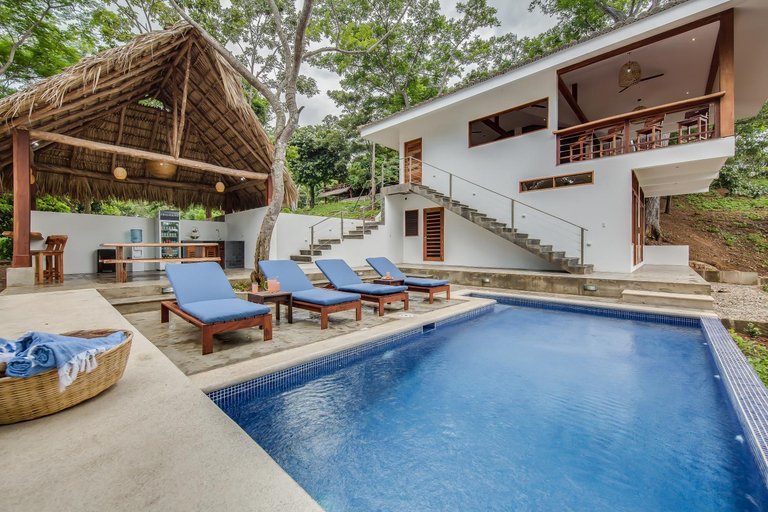 Sport & Beauty 2, Verdad Nicaragua, Tola