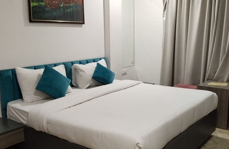 Bedroom 4, Hotel Square One, Indore