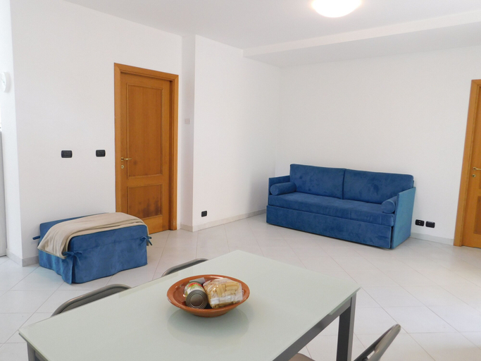 Others 5, Fratelli Asquasciati 49 Apartment, Imperia