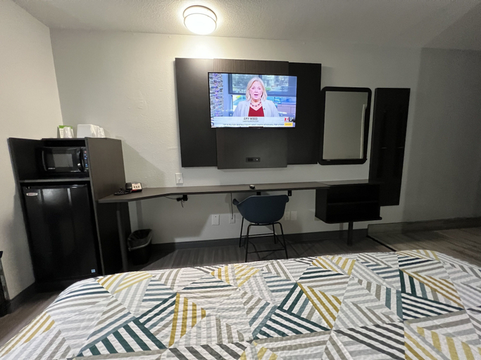 Bedroom 4, Motel 6 Simpsonville, SC - Greenville, Greenville