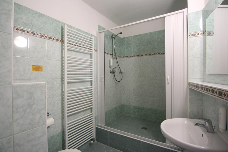 Bathroom 3, Old Prague Hotel, Praha 1