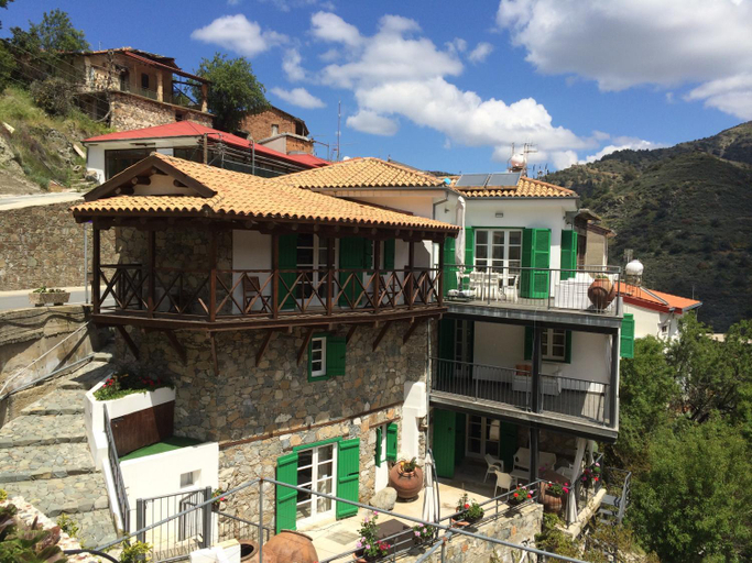 Exterior view 5, Maison Elena