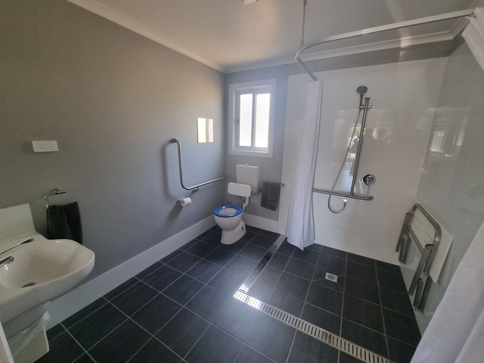 Bathroom 3, Gulgong Tourist Park, Mid-Western Regional - Pt A
