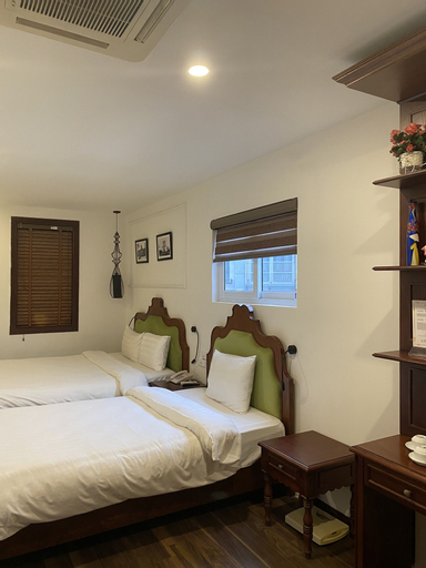 Bedroom 6