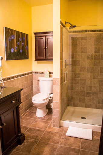 Bathroom 2, Baker's Hill Inn, Mercer
