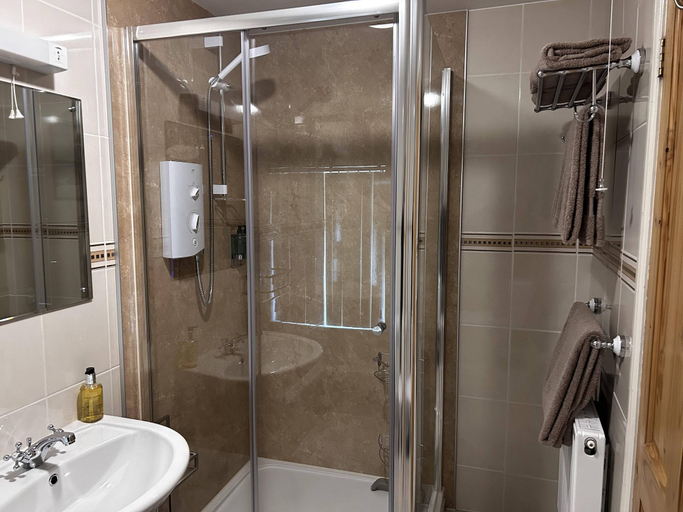Bathroom 3, The Old Posthouse B&B, Lincolnshire