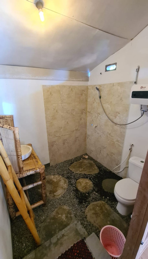 Bathroom 10