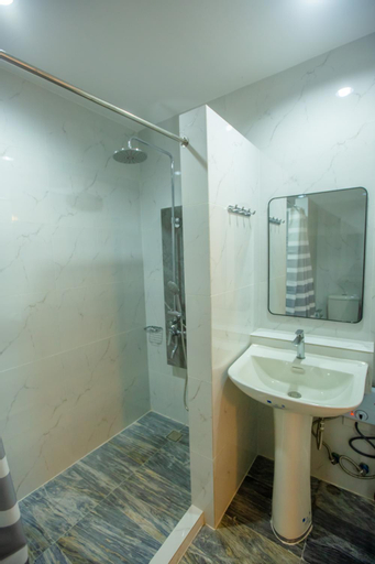 Bathroom 8