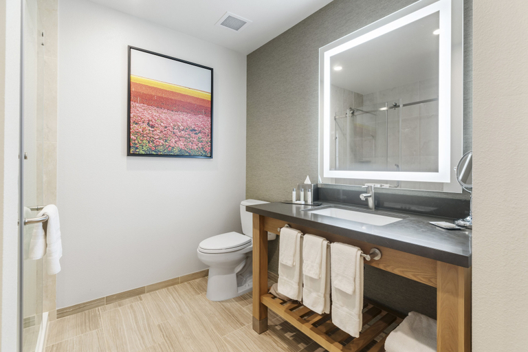 Bathroom 4, Pala Mesa Golf Resort, San Diego