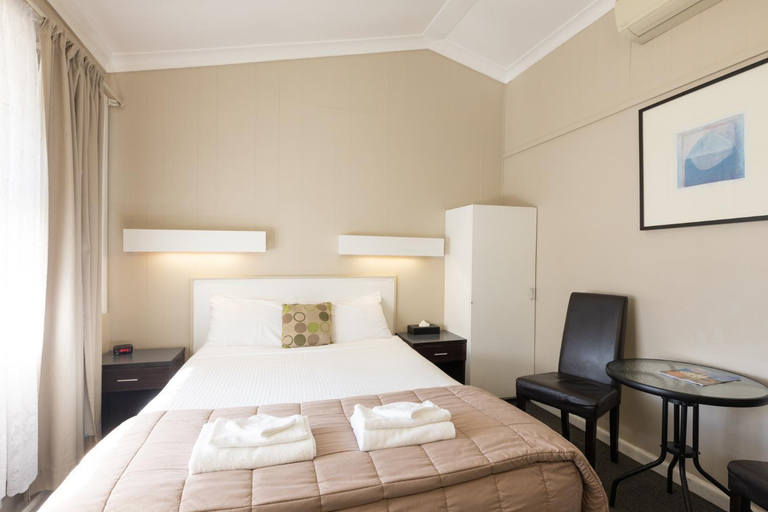 Bedroom 4, Mittagong Motel, Wingecarribee