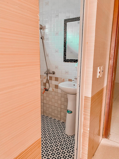 Bathroom 4, Thien Nhan Hotel, Cửa Lò