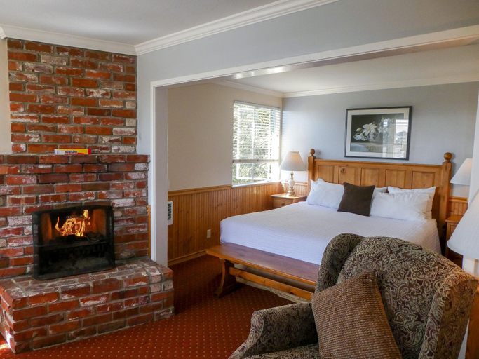 Bedroom 2, Carmel Fireplace Inn, Monterey