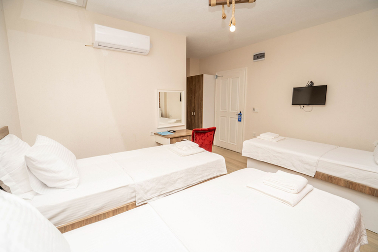 Bedroom 4, Harakop Otel, Ayvalık