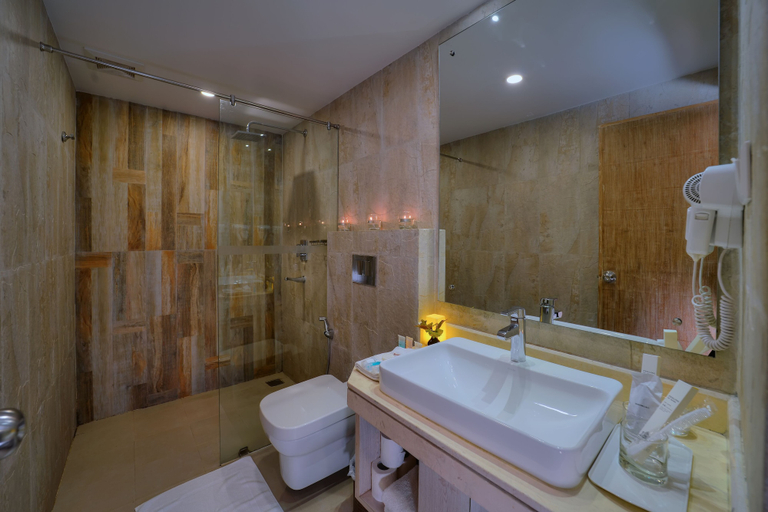 Bathroom 5, Hotel Barahi Pokhara, Gandaki