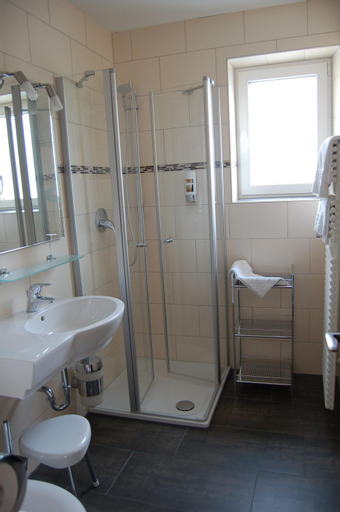Bathroom 22