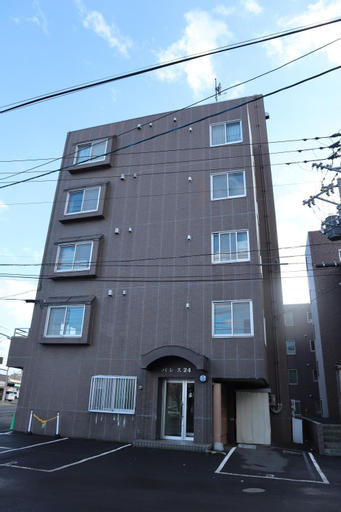 Exterior 1