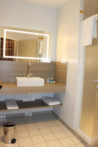 Bathroom 3, Hotel le Vauxois, Haute-Marne