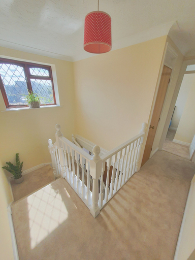 Others 3, Bright and Spacious Holiday Home in Bradley Stoke, South Gloucestershire