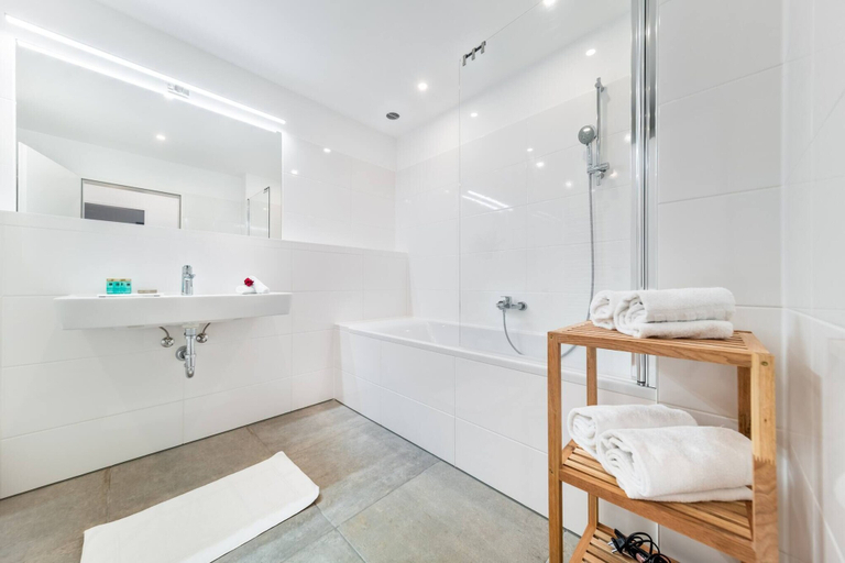 Bathroom 3, Relaxing Penthouse With Panoramic View And Terrace, Wien