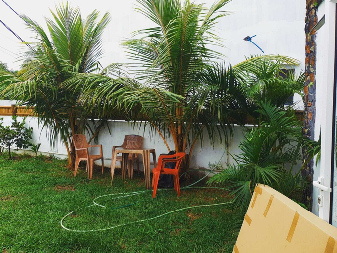 Garden, Relax and Unwind at our Stunning Vacation Rental in Pointe aux Biches, Mauritius