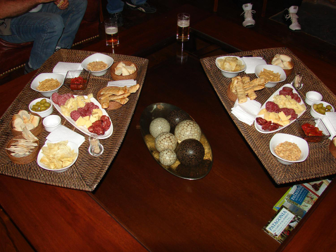 Food & Drinks