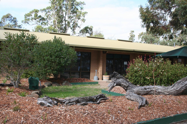 Food & Drinks 4, Lake Fyans Holiday Park Resort, N. Grampians - Stawell