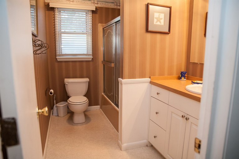 Bathroom, Native Sun 2 Bedroom Cottage by RedAwning, Dare