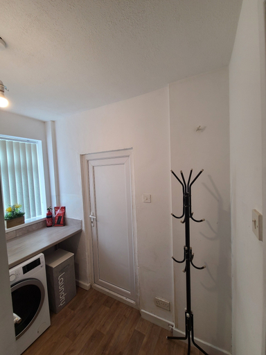 Interior, 2 Bed House - Sleeps 5 - Pets - Parking - Wifi, Manchester