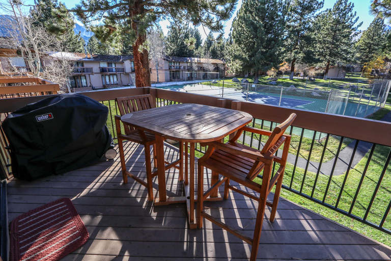 Property grounds 3, Villa de los Pinos 16 Rustic, Pet-Friendly with Gorgeous Mountain Views by RedAwning, Mono