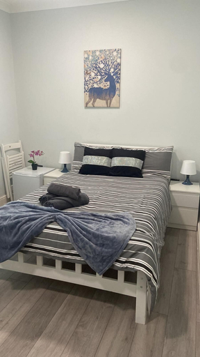 Bedroom 2, Acton Vale hotel, London