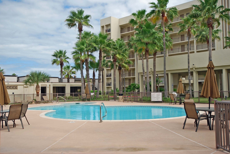 Pool 5, Summit Condo Unit #202 3 Bedroom Condo by RedAwning, Cameron