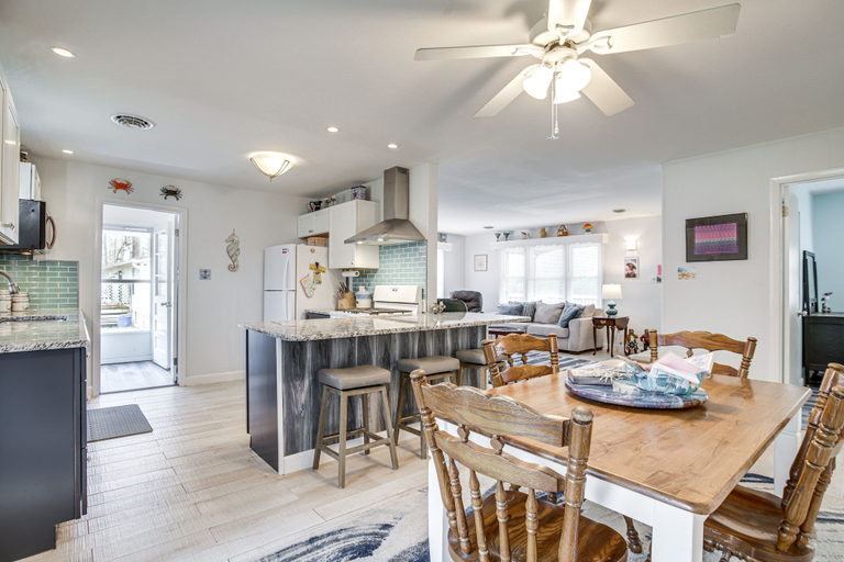 Others 1, 4 Mi to Beaches: Pet-friendly Berlin Home!, Worcester
