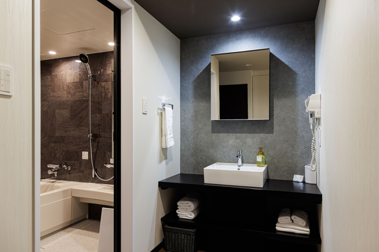 Bathroom 5, Reftel Osaka Itami Airport Hotel, Ikeda