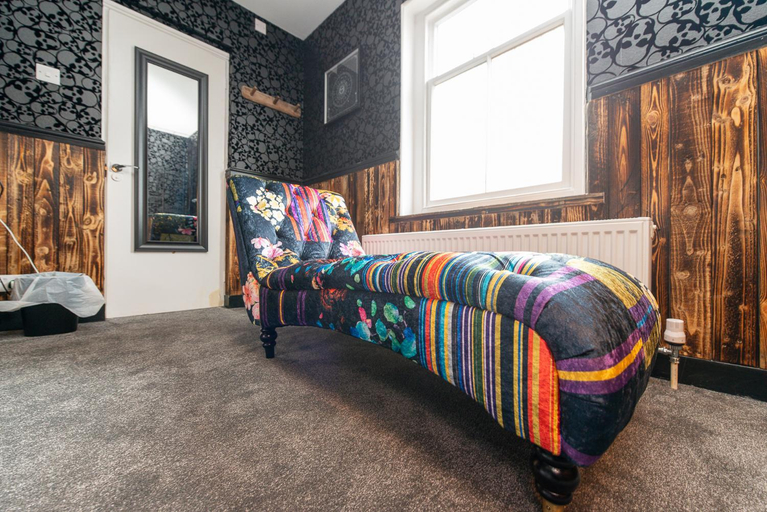 Bedroom 2, The Bosun's Chair, Hampshire