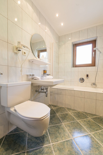 Bathroom 4, Alpenhotel Kindl, Innsbruck Land