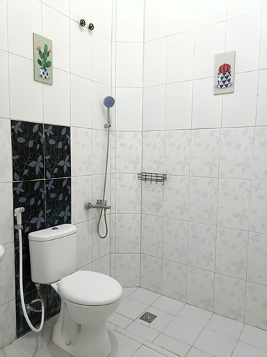 Bathroom 10
