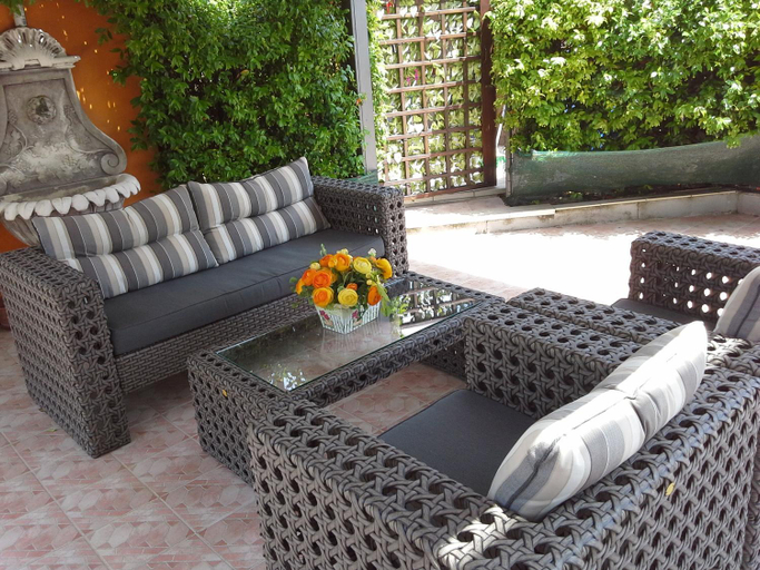 Others 2, Alba B&B, Isernia