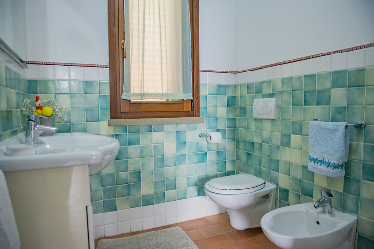 Bathroom 4, Villa Denise, Livorno