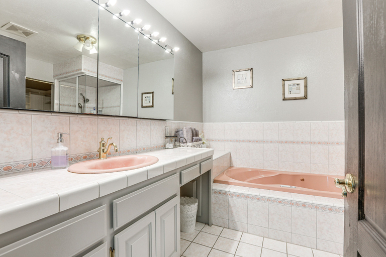 Bedroom 4, Pet-Friendly Jackson Wine Country Home w/ Pool!, Amador