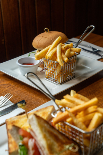 Food & Drinks 5, Empire Hotel Queenstown, West Coast